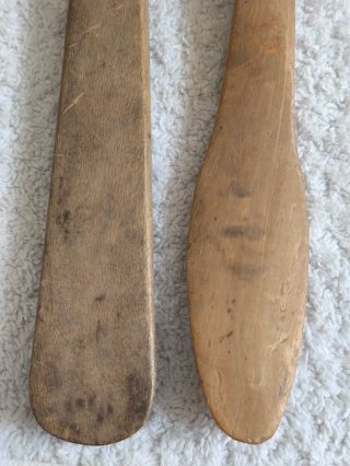 CUCHARAS Y PINZAS DE MADERA ANTIGUAS DECORACIÓN