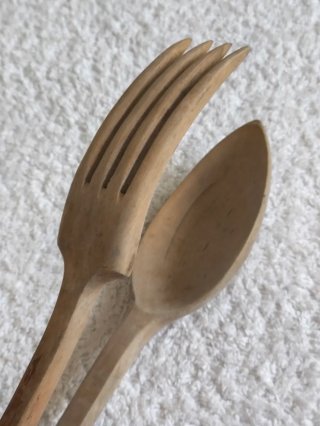 CUCHARAS Y PINZAS DE MADERA ANTIGUAS DECORACIÓN