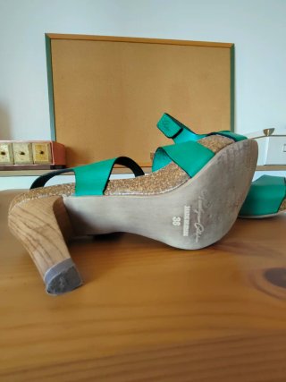 Sandalias Penélope Piel Verde y Marrón