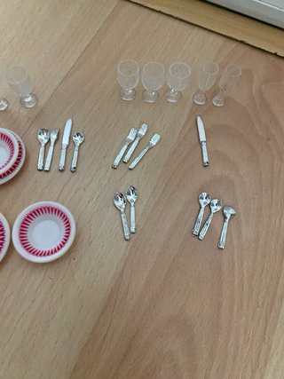 Set vajilla y cubertería para muñecas