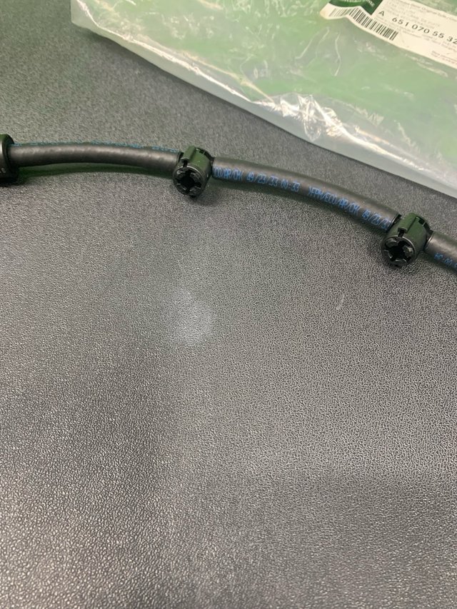 TUBO DE RETORNO DE COMBUSTIBLE MERCEDES BENZ