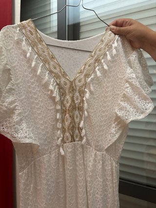 Vestido blanco M con escote dorado