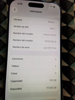 iPhone 16 Pro Dorado/Blanco