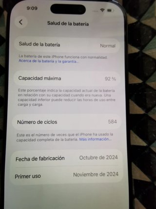 iPhone 16 Pro Dorado/Blanco