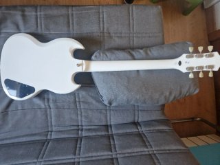 Epiphone SG Zurda Blanca
