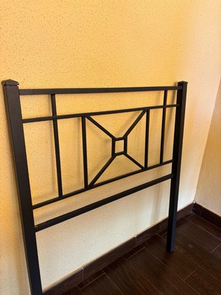 Cabecero de forja negro para camas 1,05m