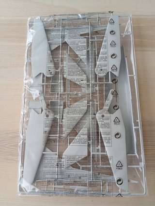 TUPOLEV TU-22M2 BACKFIRE B MAQUETA ITALERI 1/72