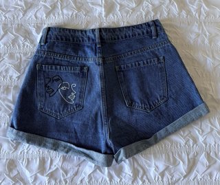 Shorts vaqueros tiro medio