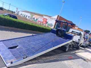Nissan trade grua porta coches de 3.500 k