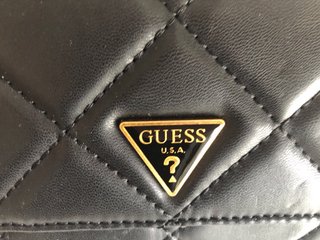 Bolso Guess Negro Acolchado Cadena Dorada