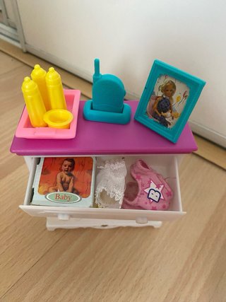 Set de Muebles y Accesorios para Bebé Barbie