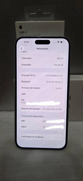 iPhone 15 plus + Cargador USB-C 20W