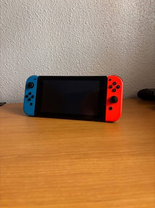 Nintendo Switch Neón con caja - Como nueva