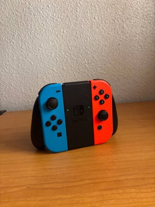 Nintendo Switch Neón con caja - Como nueva