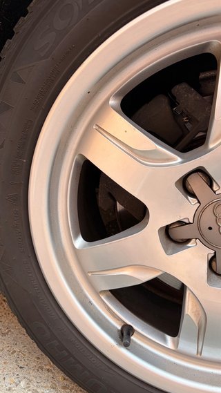Llanta Audi 17” y neumaticos 7,5J x 17 ET 28