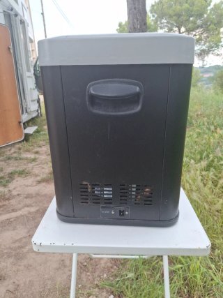 Nevera Mestic 12V Autocaravana a compresor congela