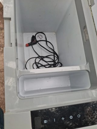 Nevera Mestic 12V Autocaravana a compresor congela