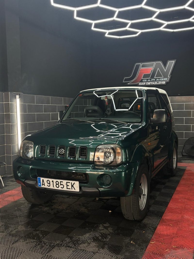 Suzuki Jimny 2000 - foto 1