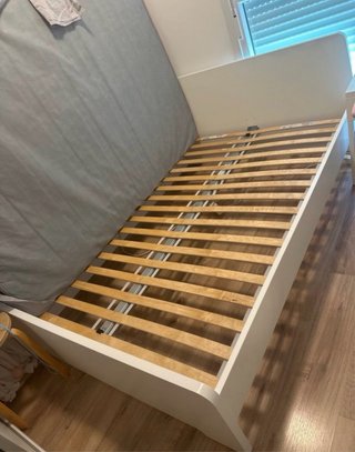 Cama 150x200cm Ikea ASKVOLL Blanca