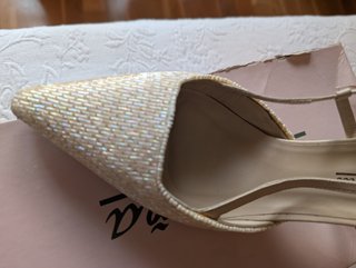 Zapatos tacón bajo color perla/marfil para fiesta