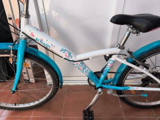Bicicleta 24 bianca e blu