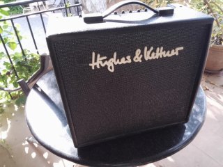 Hughes & Kettner Blue 30 R Amplificador Guitarra