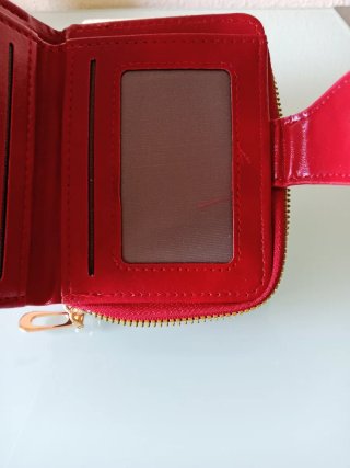 Cartera de mujer roja