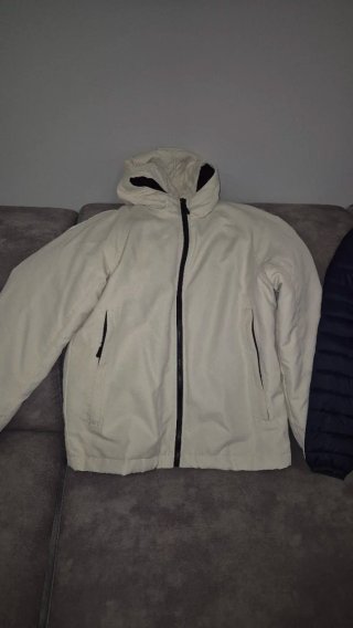 4 Chaquetas (Negra, Azul, Blanca)