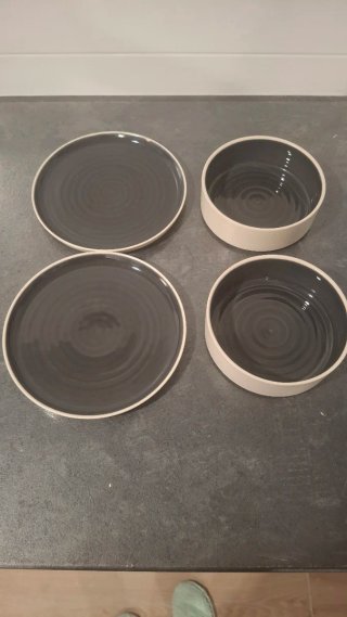 Lote Vajilla Ikea Negra y Transparente
