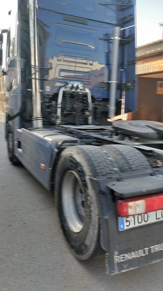 Camión azul Renault