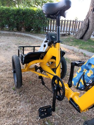 Triciclo Eléctrico Adulto Amarillo