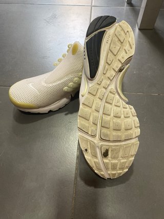 Zapatillas Nike Beige/Amarillas Talla 43