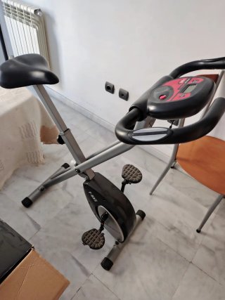 Bici Estática F-BIKE como nueva