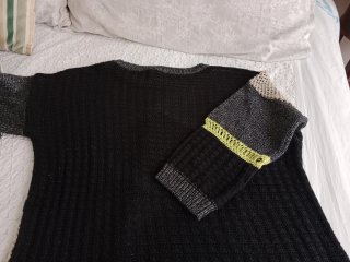 Jersey calado beige,gris,negro  y detalle pistacho