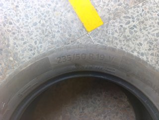 Neumático usado Continental EcoContact 235/50 R19