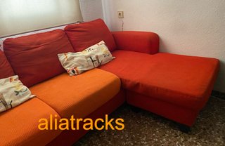 Sofá Chaise Longue Rojo y Naranja + Mueble TV