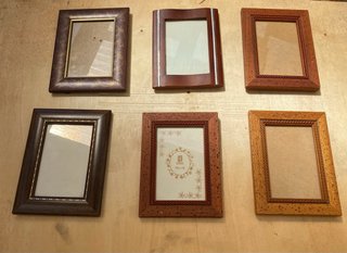 Marcos de fotos de madera  1,50 cada uno