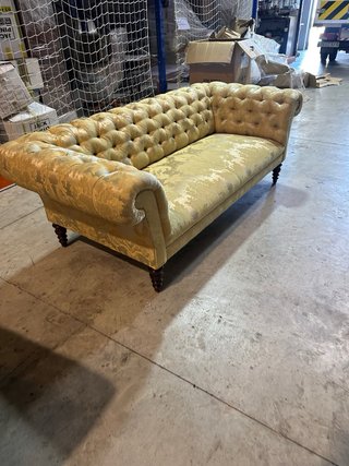 Sofá Chester 3 Plazas Tela Beige/Dorado