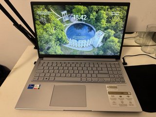 Portátil ASUS Vivobook Plata Casi Nuevo