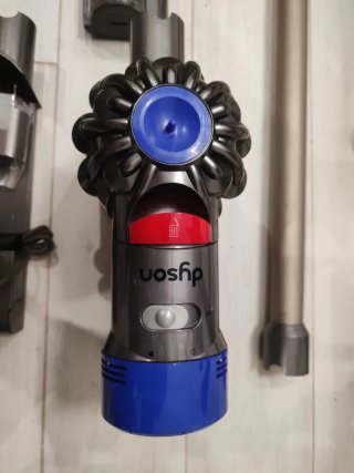 Dyson V8 Revisionata e Pulita