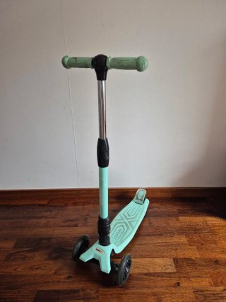 Patinete infantil 3 ruedas LED azul