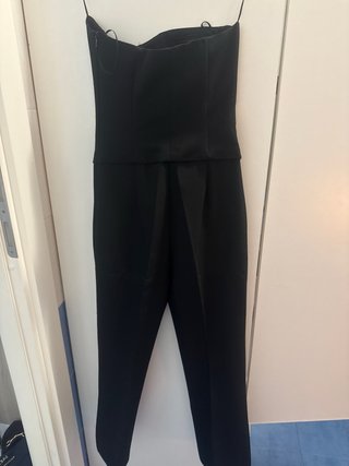 Tuta elegante nera con fiocchi
