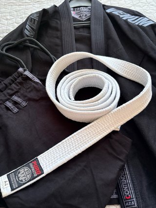 Traje Jiu-Jitsu Venum Negro Talla A2,5