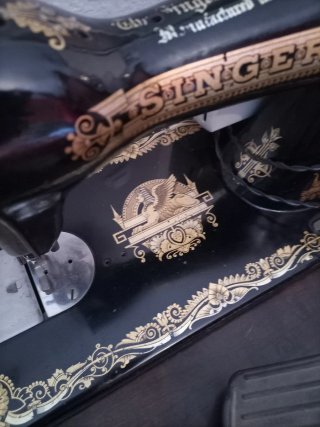 Máquina de coser Singer antigua