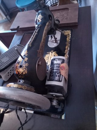 Máquina de coser Singer antigua