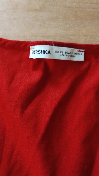 Vestido rojo ajustado manga larga