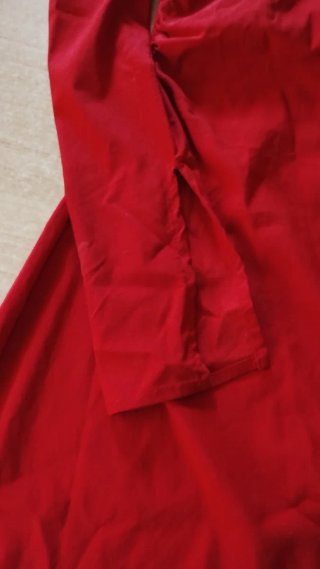 Vestido rojo ajustado manga larga