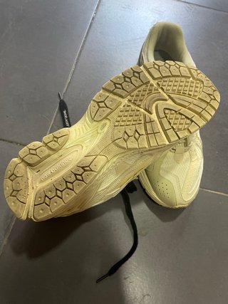 Zapatillas New Balance Running Beige/Amarillo