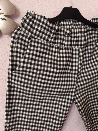 Pantalón largo cuadros cintura goma