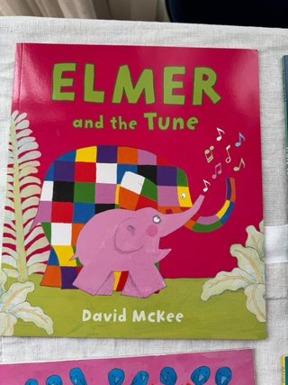 Coleccion de 7 libros de ELMER en inglés